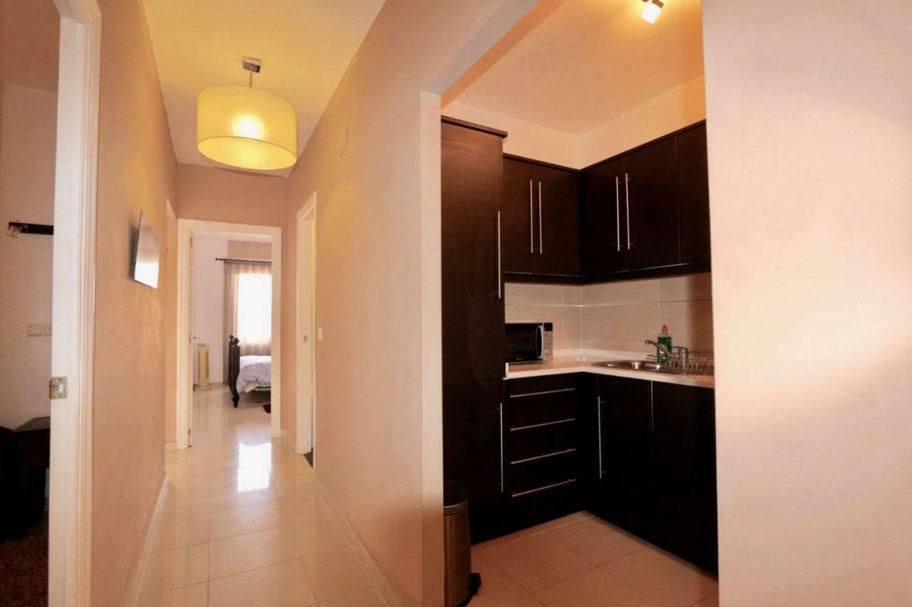 3- Bedroom Apartment In The Centre Of Calpe With Nice Living Room, 1 Bathroom. ภายนอก รูปภาพ
